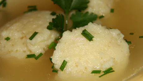 Rețete supă cu găluști: 11 rețete supă cu găluști