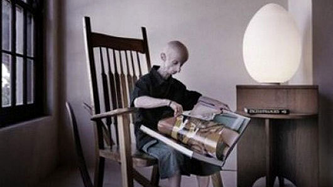 Leon este ziua pictor si noaptea DJ