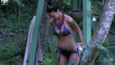 ‘Vedetele de la „Sunt celebru, scoate-mă de aici”, goale la duş! Cum arată Ruby, Elena Lasconi sau Gina Pistol