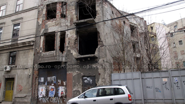 Mai multe cladiri de pe Calea Mosilor sunt in pericol sa se prabuseasca!