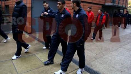 Stelistii s-au relaxat pe aleile din jurul hotelului inaintea meciului cu Lyon (GSP)