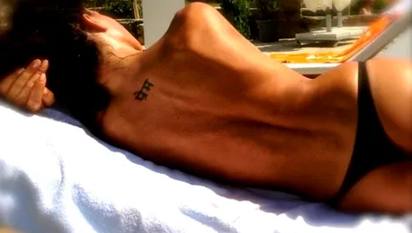 Mihaela Rădulescu, într-o poză „greşită” făcută în pauza unui pictorial!