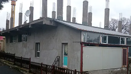 Gara de trenuleț din Orășelul Copiilor, demolată