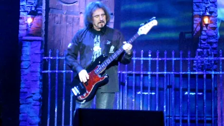 Basistul trupei Black Sabbath a fost arestat! Geezer Butler a făcut scandal într-un bar