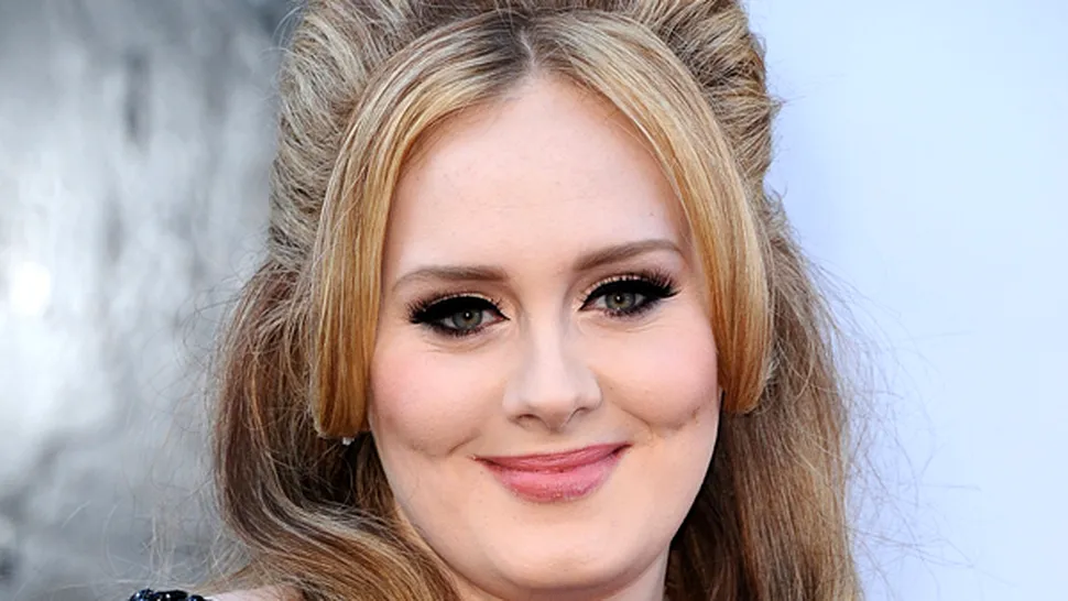 Ce sumă COLOSALĂ‚ va primi Adele pentru a fi imaginea unor cosmetice