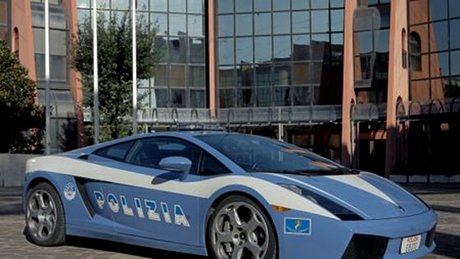 Lamborghini Gallardo de Politie in Italia (Foto: luxurylaunches.com)