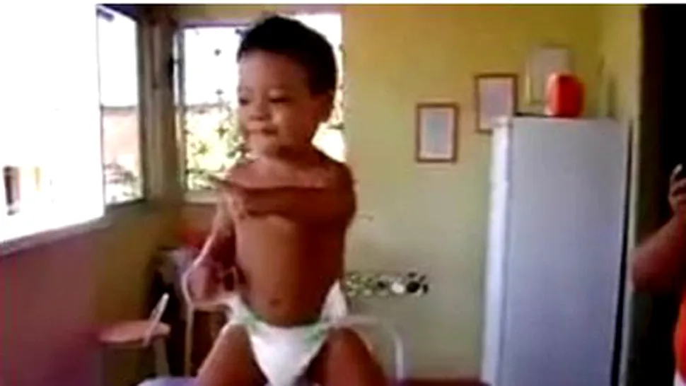 Bebelusul care danseaza samba (Video)