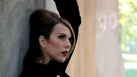 Sophia a filmat videoclipul „Right Here, Right Now” (Poze)