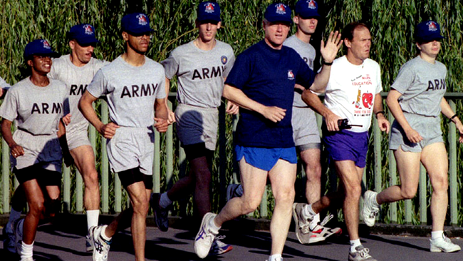 Președinte alergând