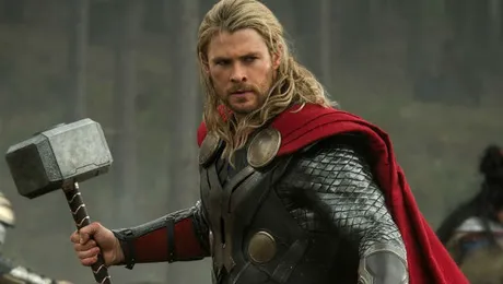 Ştiaţi că soţia lui Chris Hemsworth, interpretul lui Thor, e o româncă superbă?