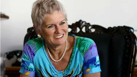 Monica Tatoiu locuieşte într-un palat de 2,5 milioane de euro. Rezistă în faţa unui atac aerian – FOTO din interior