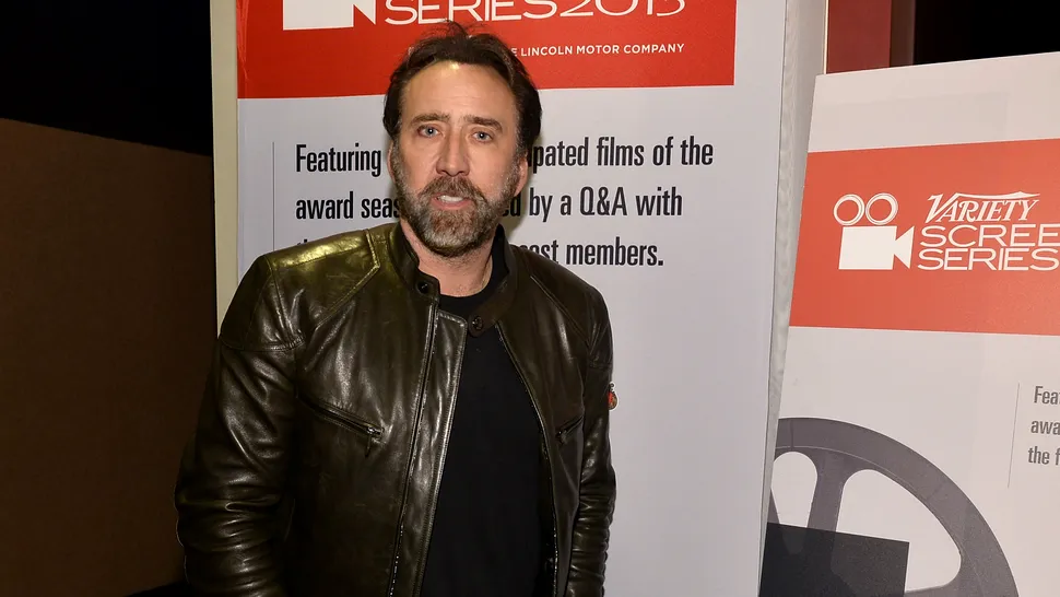 Nicolas Cage face parte din distribuţia unui film despre Edward Snowden