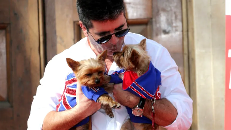

Simon Cowell vrea să-şi cloneze câinii

