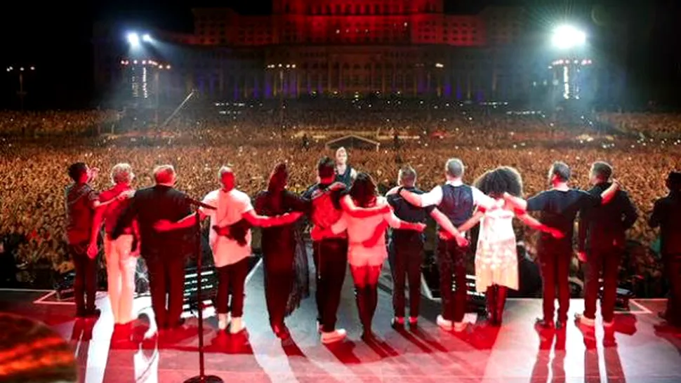 
Ce a scris Robbie Williams pe Twitter după concertul de la Bucureşti. “Ruşine!” 
