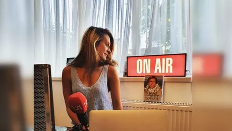 Gafa făcută de o prezentatoare de radio. Îi e jenă să mai meargă la sală