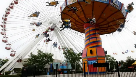 RECORD: Un bărbat s-a dat în Roata Ferris două zile la rând