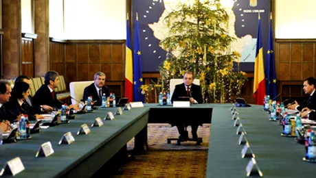 Guvernul ia masuri anticriza pe spinarea bugetarilor