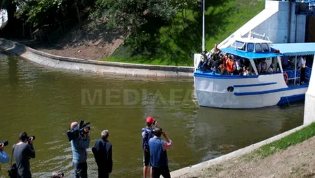 Astazi bucurestenii se pot plimba gratuit cu vaporasul pe lacul Herastrau