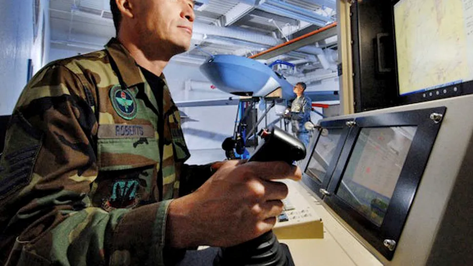 Pentagonul vrea telecomanda universală pentru drone