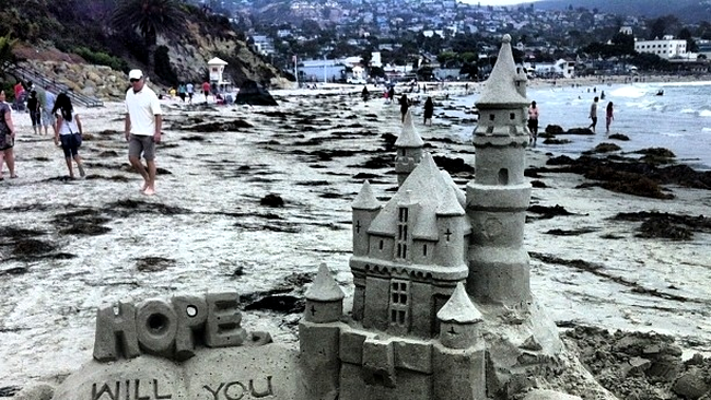 Cerere în căsătorie în nisip