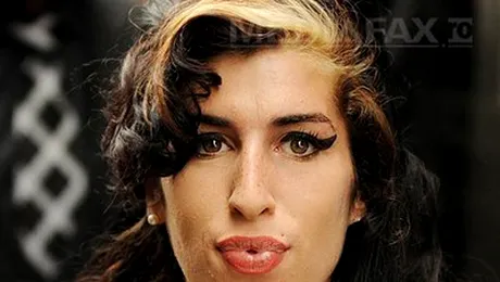 Amy Winehouse gateste sobolani dupa reteta lui Quincy Jones