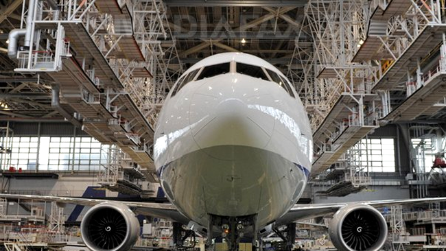 Livrarea aeronavelor va incepe in 2015