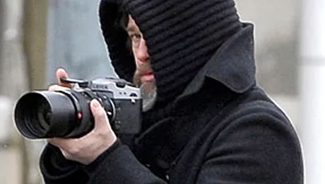 Brad Pitt, fotograf pe strazile din Venetia (Poze)
