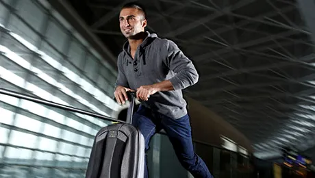 Geamantanul-trotineta, visul calatorului (Video)