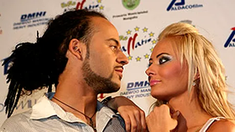 Sampanie (fara alcool) + pizza, pe bloc = romantism