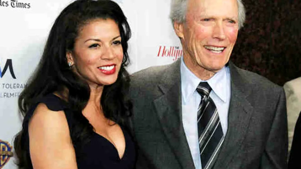 
La 84 de ani, Clint Eastwood a divorţat!

