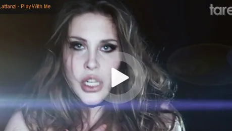 Chloe Lattanzi, fiica Oliviei Newton-John, isi taie venele si se drogheaza (Video socant)