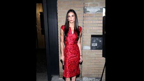Demi Moore a ajuns piele si os! (poze)