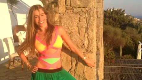 Senzaţională! Sofia Vergara, la plajă