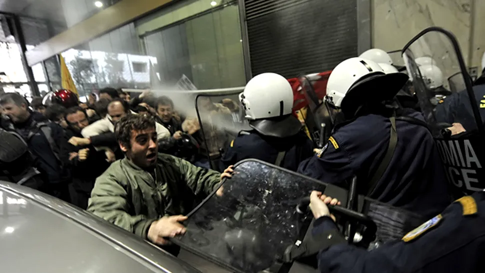 Grecia: Ministerul Finantelor a fost ocupat de protestatari