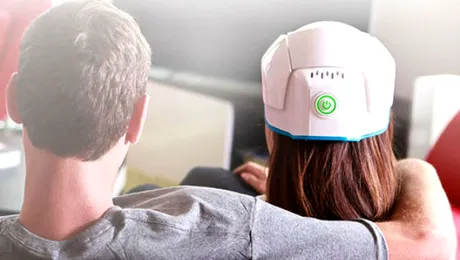 Casca anti-chelie, invenția care luptă împotriva căderii părului! (Video)