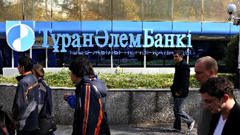 Directori de banca arestati pentru furtul a 1.1 miliarde $