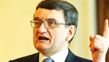 Cum arăta Victor Ciorbea la nunta cu soţia lui, Lacrima, de acum 40 de ani! Semăna cu un cântăreţ rock