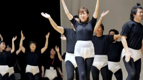 Disperate să muncească, japonezele poartă scutece