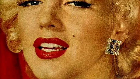 Marilyn Monroe cântând “Happy Birthday, Mr President!”, una dintre imaginile simbol ale vedetei