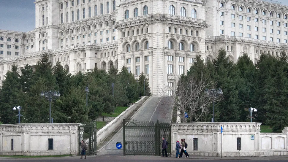 Show-uri video pe Palatul Parlamentului și concert susținut de Parov Stelar, la iMapp Bucharest 2015
