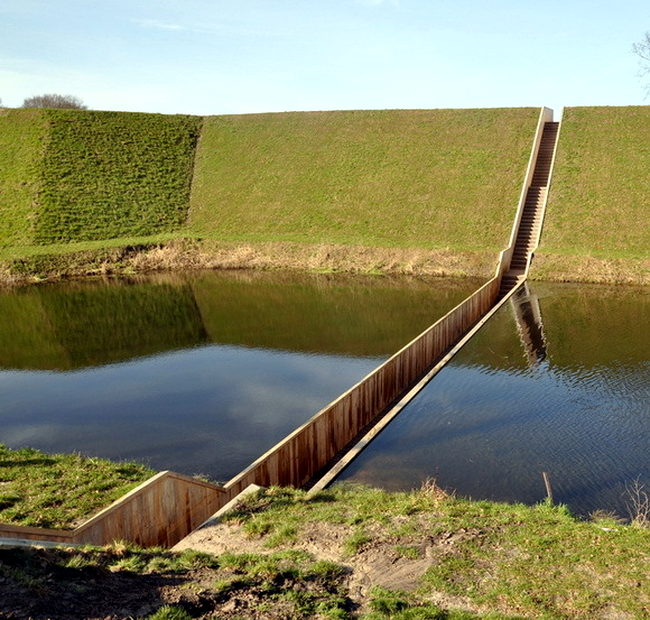 Podul lui Moise, Olanda