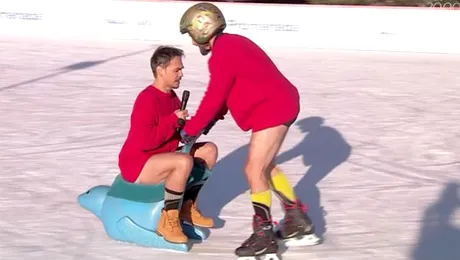 Răzvan şi Dani, în lenjerie intimă, în direct la tv – FOTO