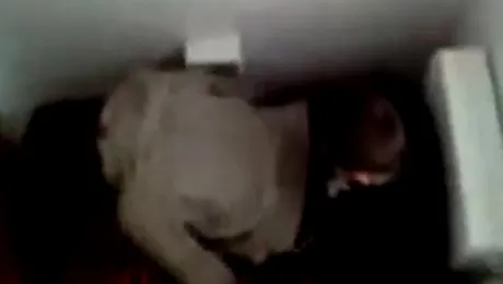 Sex în toaleta liceului, la un liceu din Târgu Frumos