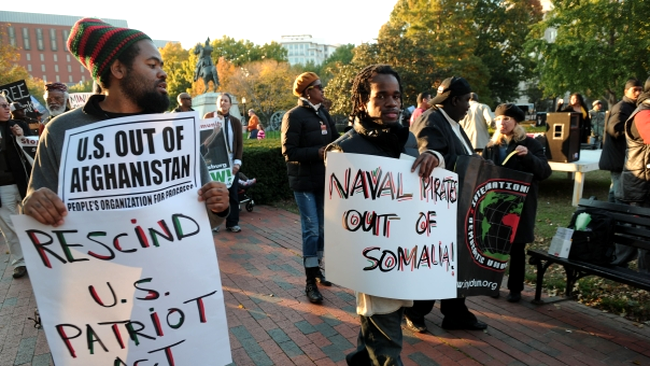 Protestatari la Casa Alba
