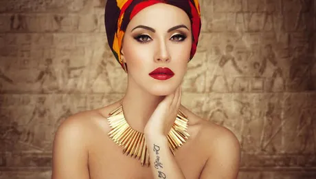 Ce „bună” e concurenta de la „X Factor” care l-a cucerit pe Bănică! Uite cum pozează fără haine