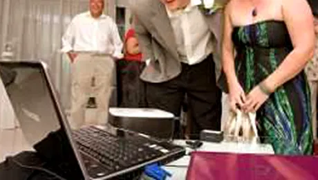 Au facut nunta online, din cauza eruptiei vulcanului islandez