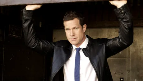 Dylan Walsh, de la cuţit la pistol