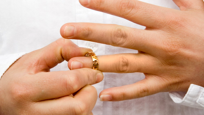 Uneori, divortul vine si pe cale virtuala!