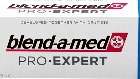 7 probleme dentare, o singură soluţie