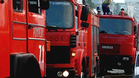 Simulare de incendiu, langa cladirea Millenium